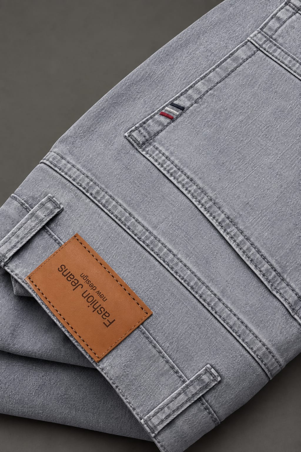 Men's Lightweight Stretch Straight-Leg Jeans